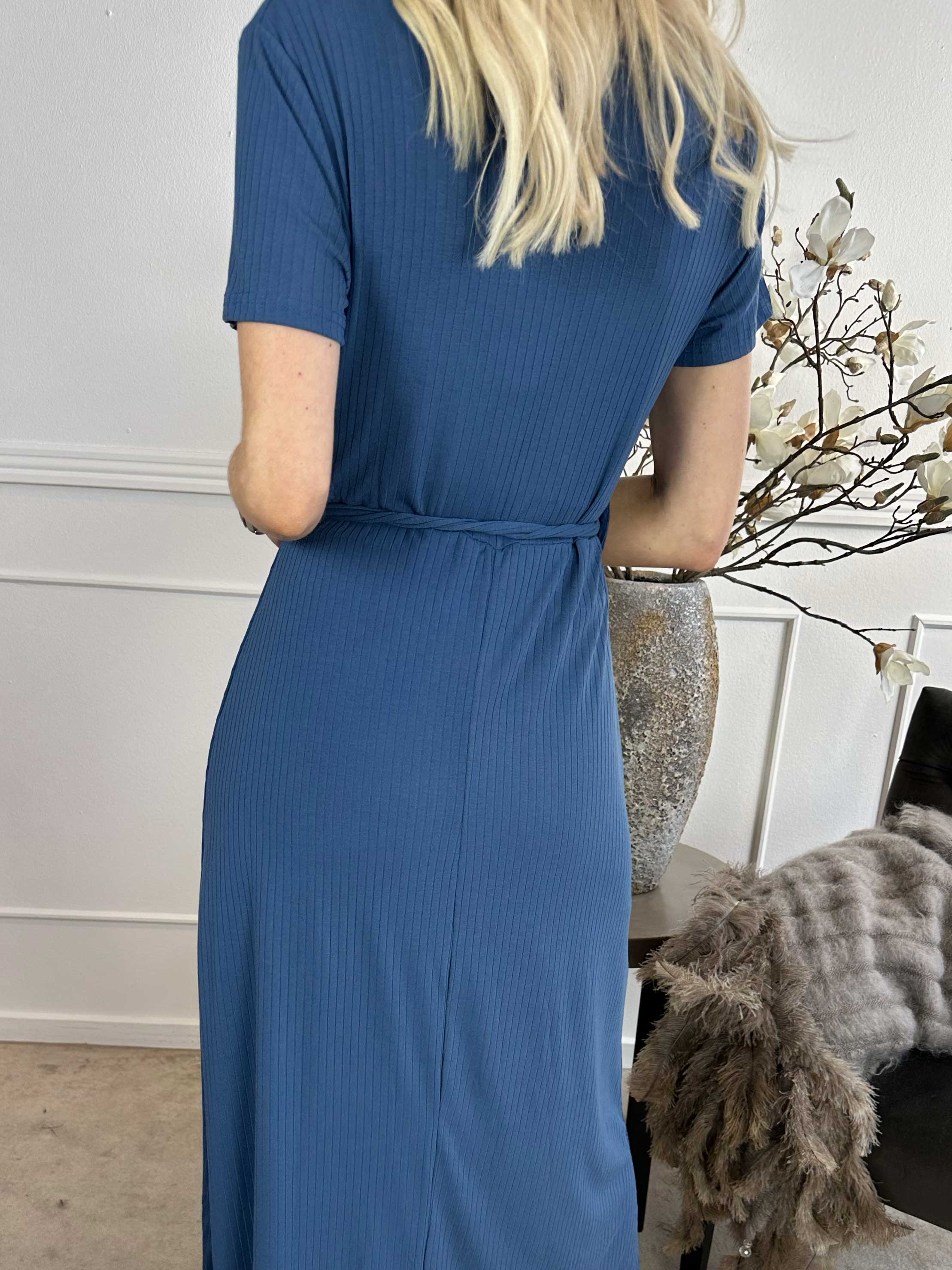 Elene - Lang kjole med bindebånd i taljen